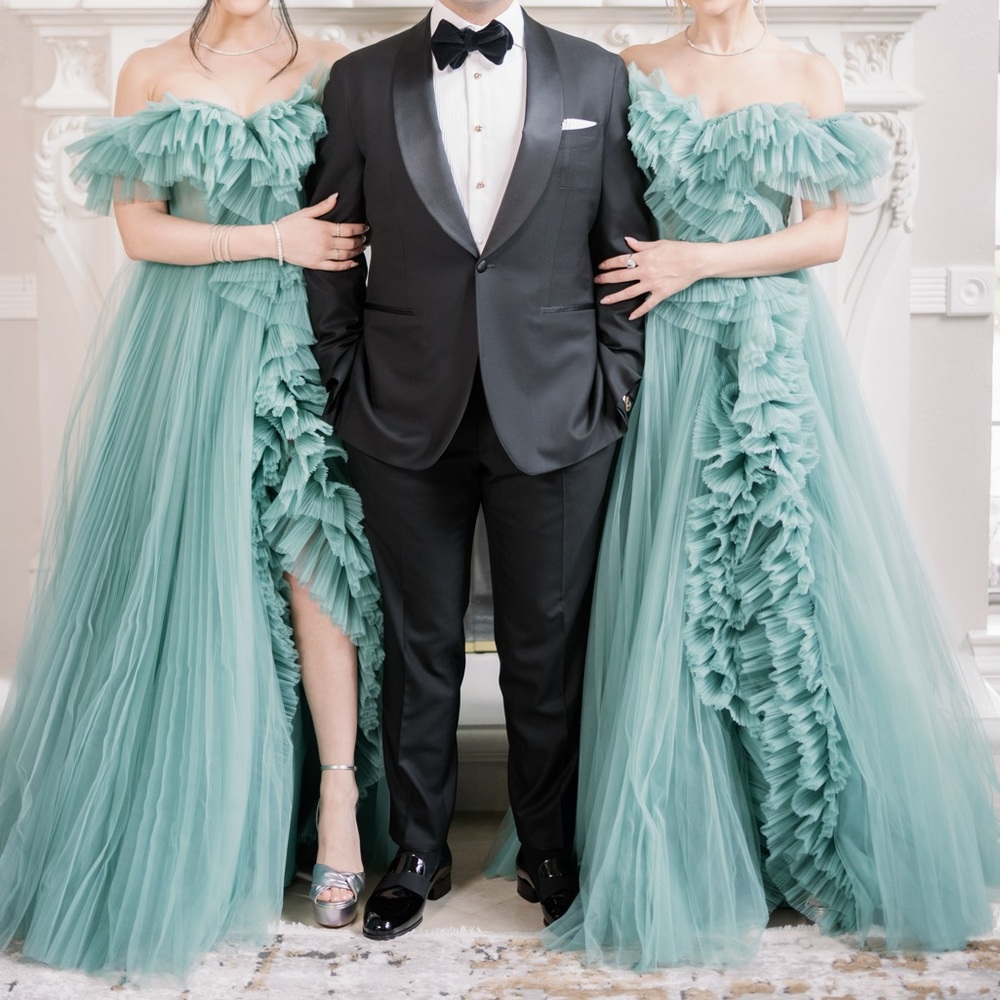 TARIK EDIZ : Patrice English Green Gown